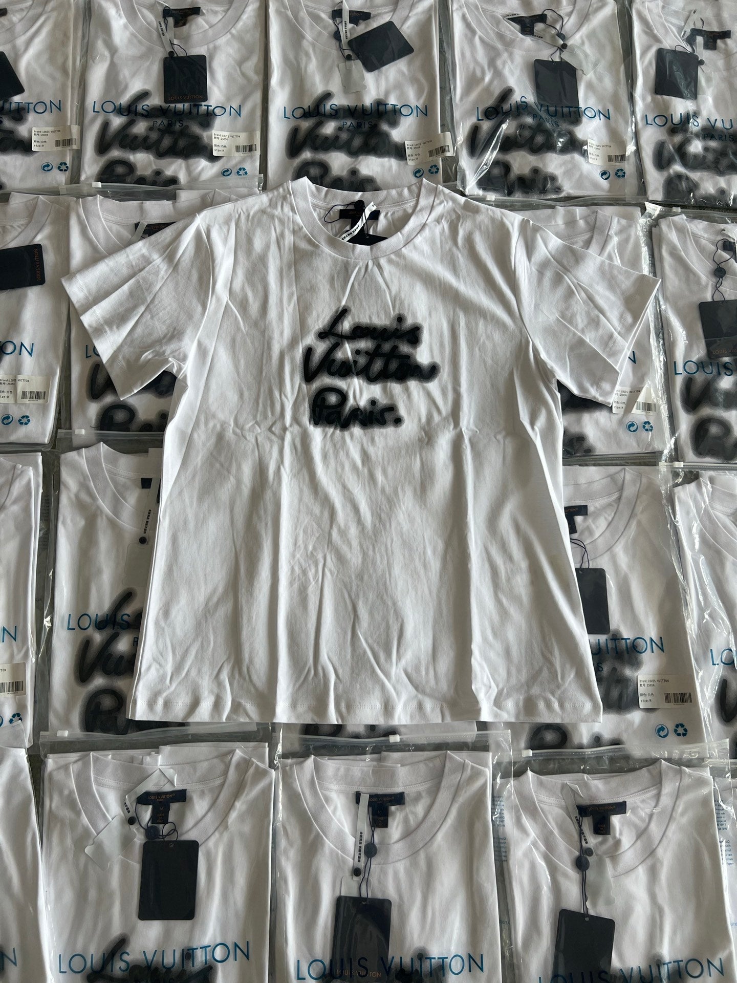zzll / Louis Vuitton Men's Short-Sleeved T-Shirt