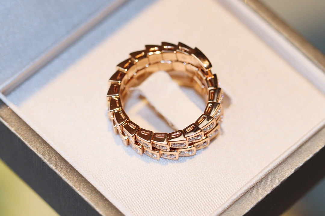 보스 악세사리 / BVLGARI  뱀 모양 반지