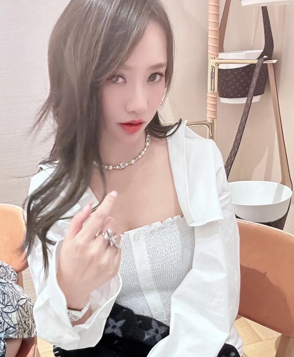 Boss accessories / Chanel pearl necklace