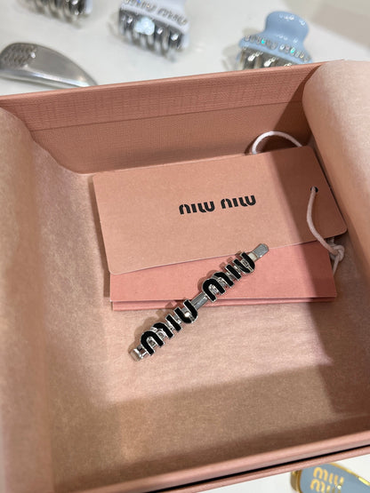 보스 악세사리 / 미우미우 여성 머리핀