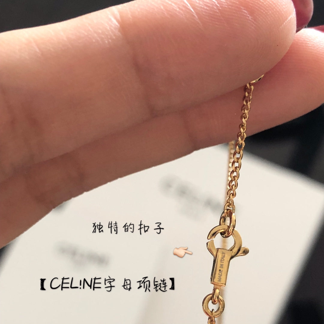 보스 악세사리 / 셀린느 여성 알파벳 목걸이