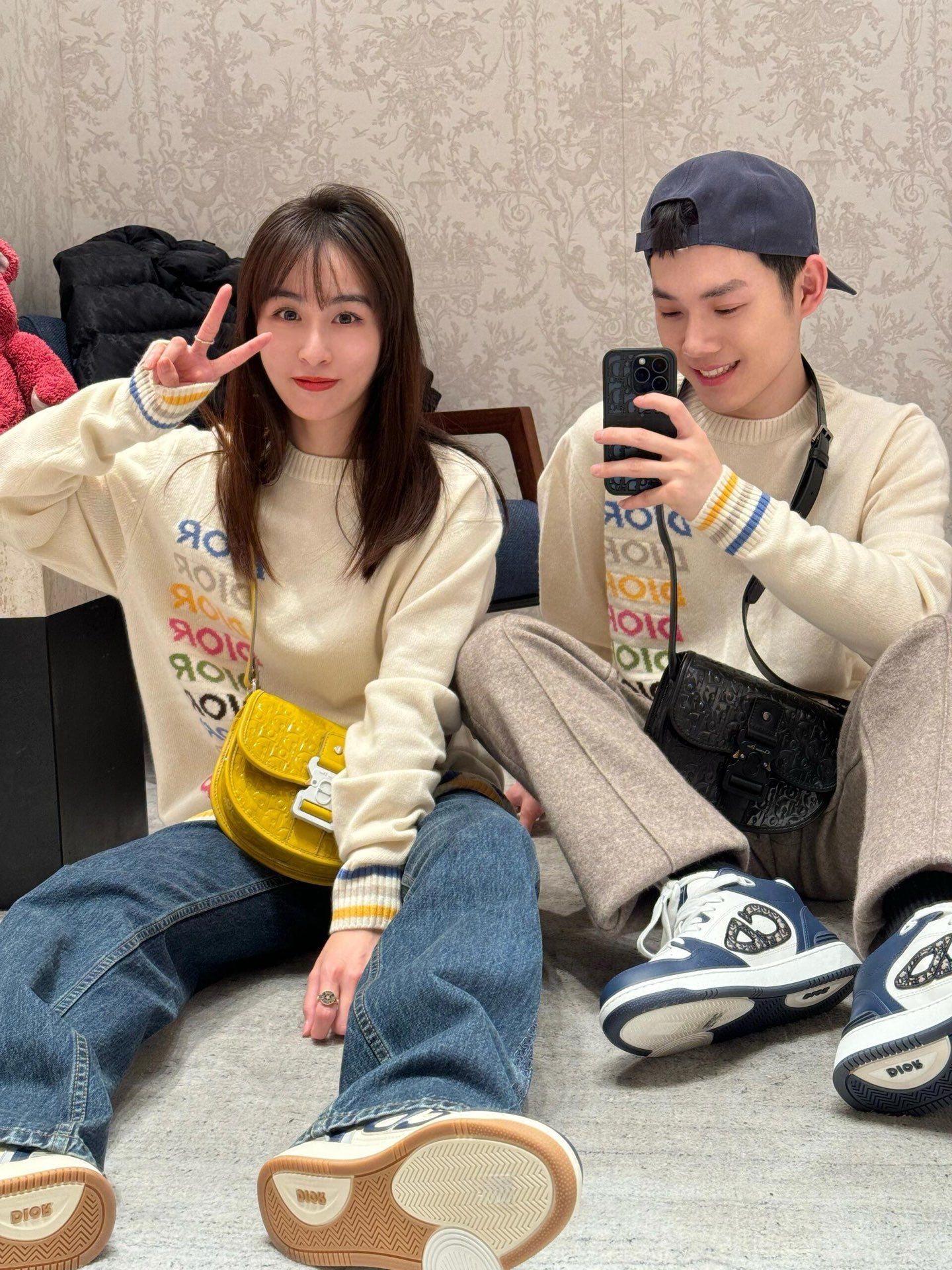 BVG / 디올 남성 여성 니트