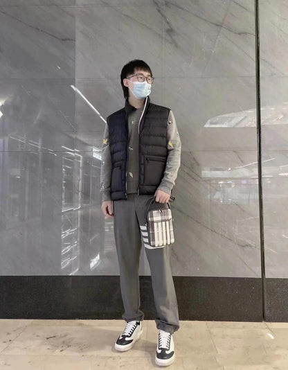 R공장 / 톰브라운 남성 패딩 조끼