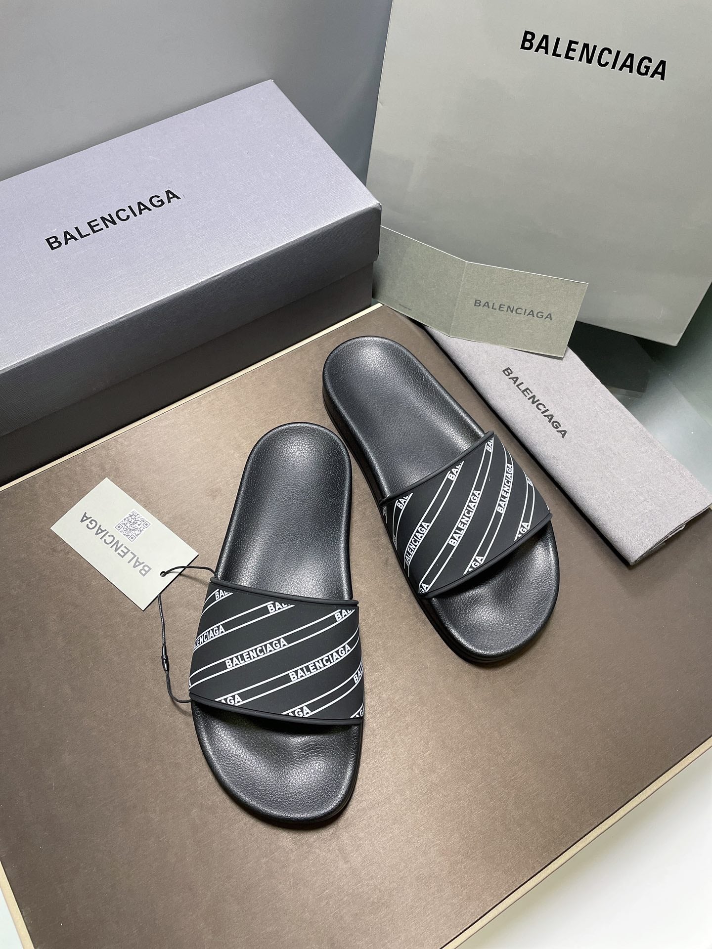 Bing Factory / Balenciaga Men's Women's Slippers