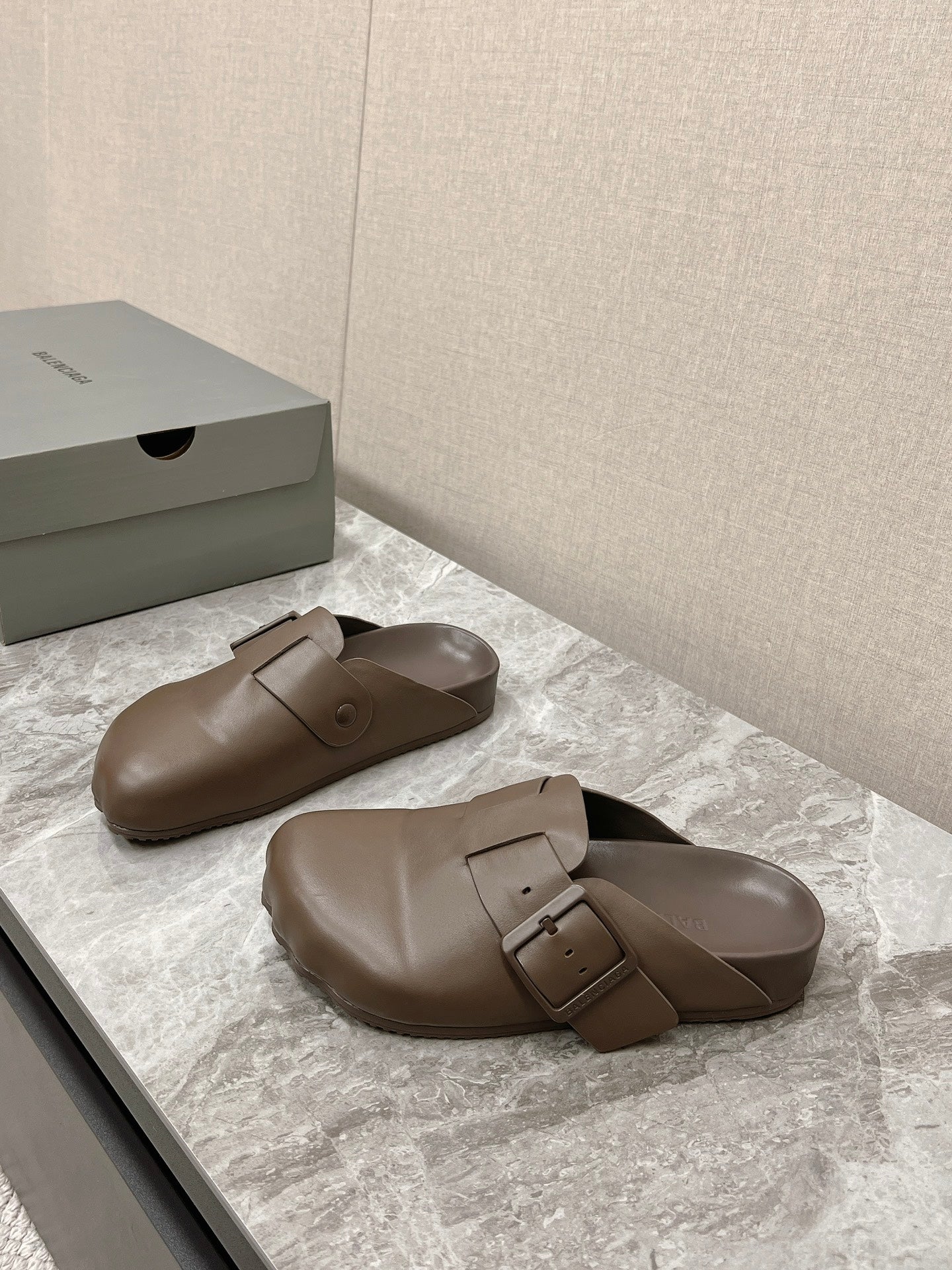 빙 공장 / 발렌시아가 남성 여성 슬리퍼