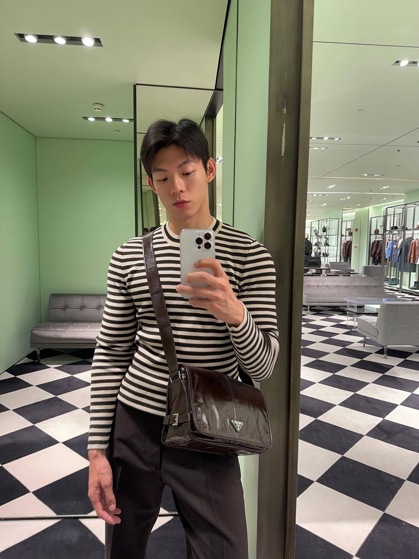BVG / 프라다 남성 니트