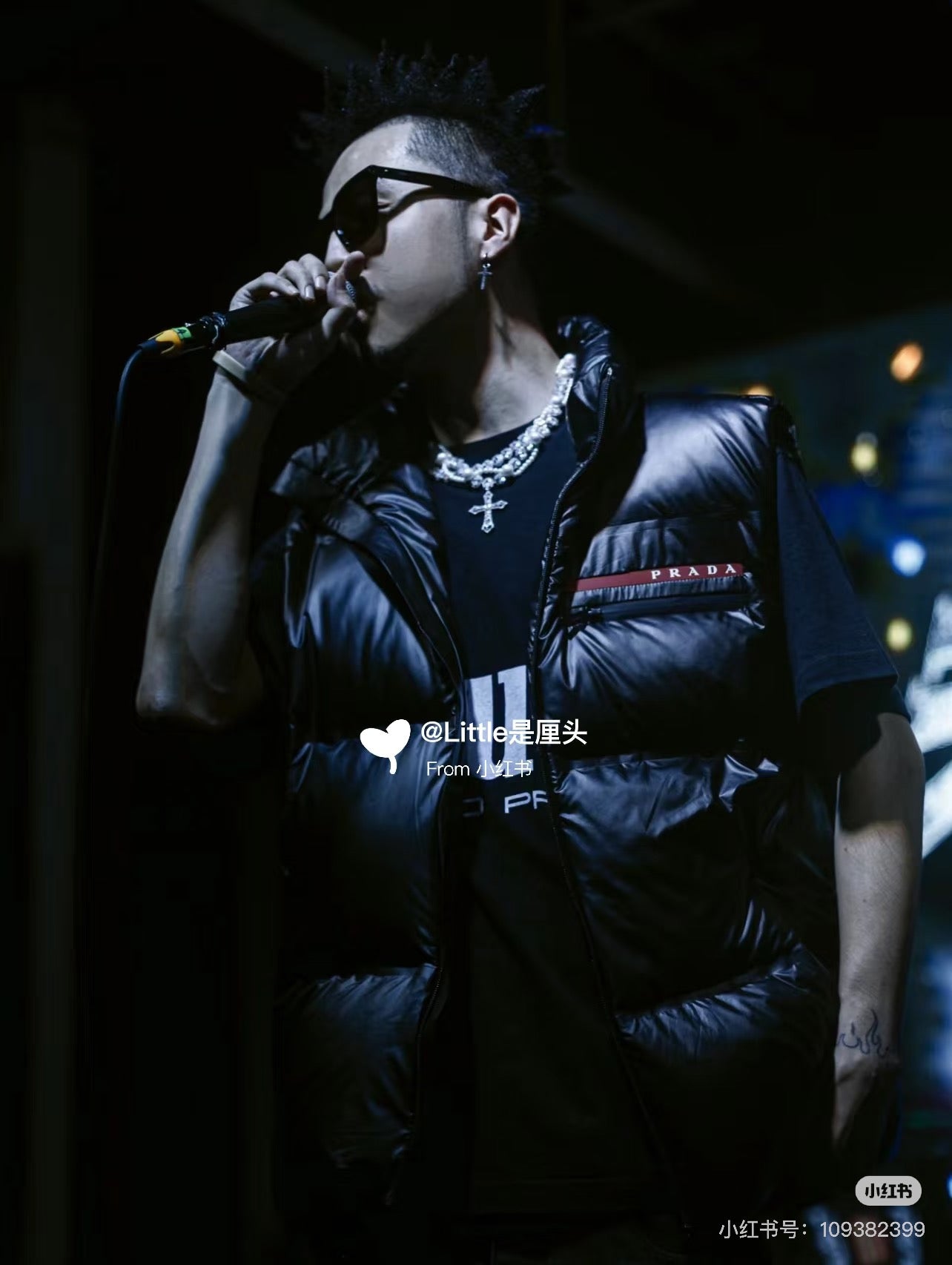 BVG / 프라다 남성 패딩 조끼