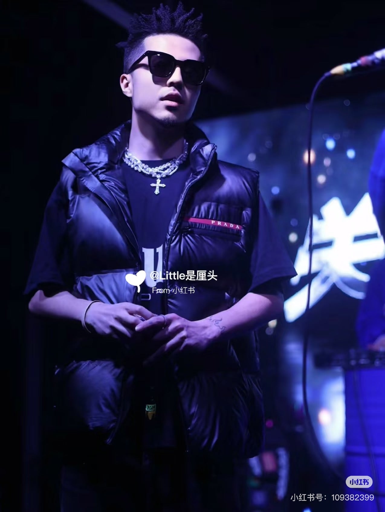 BVG / 프라다 남성 패딩 조끼