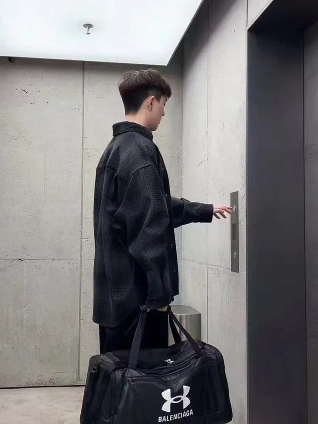 BVG / 발렌시아가 남성 셔츠