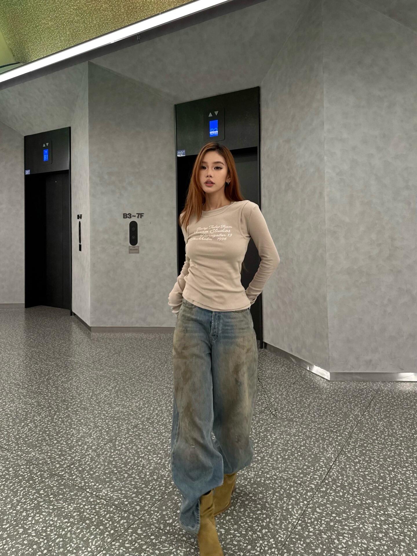 R공장 / 아크네스튜디오 여성 긴팔 티셔츠