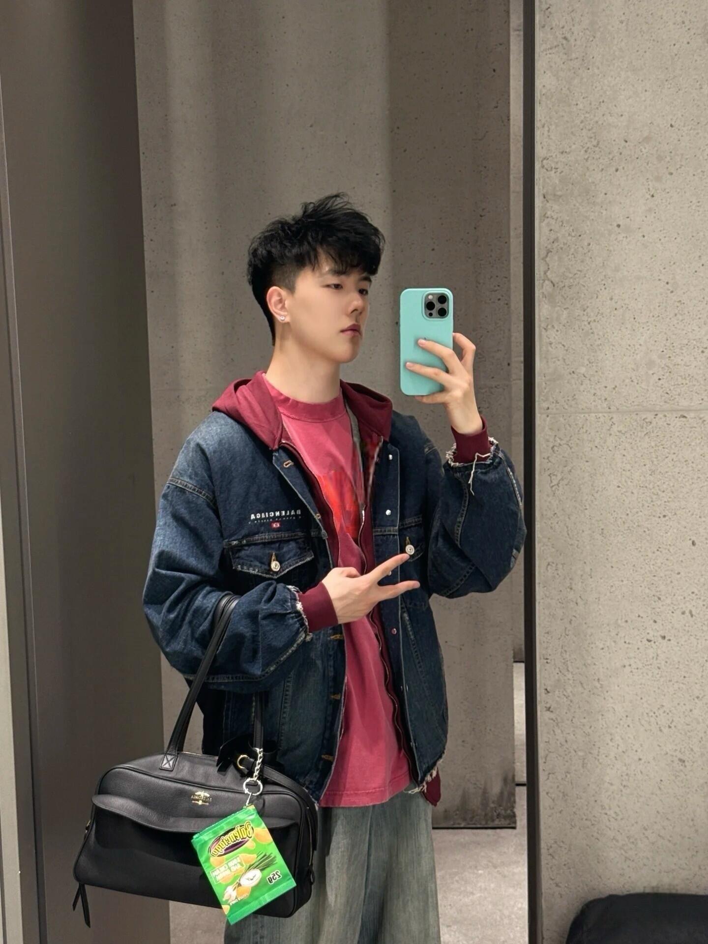 BVG / 발렌시아가 남성 데님 재킷