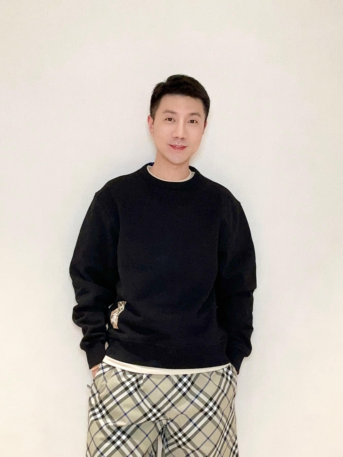 R공장 / 버버리 남성 라운드넥 맨투맨