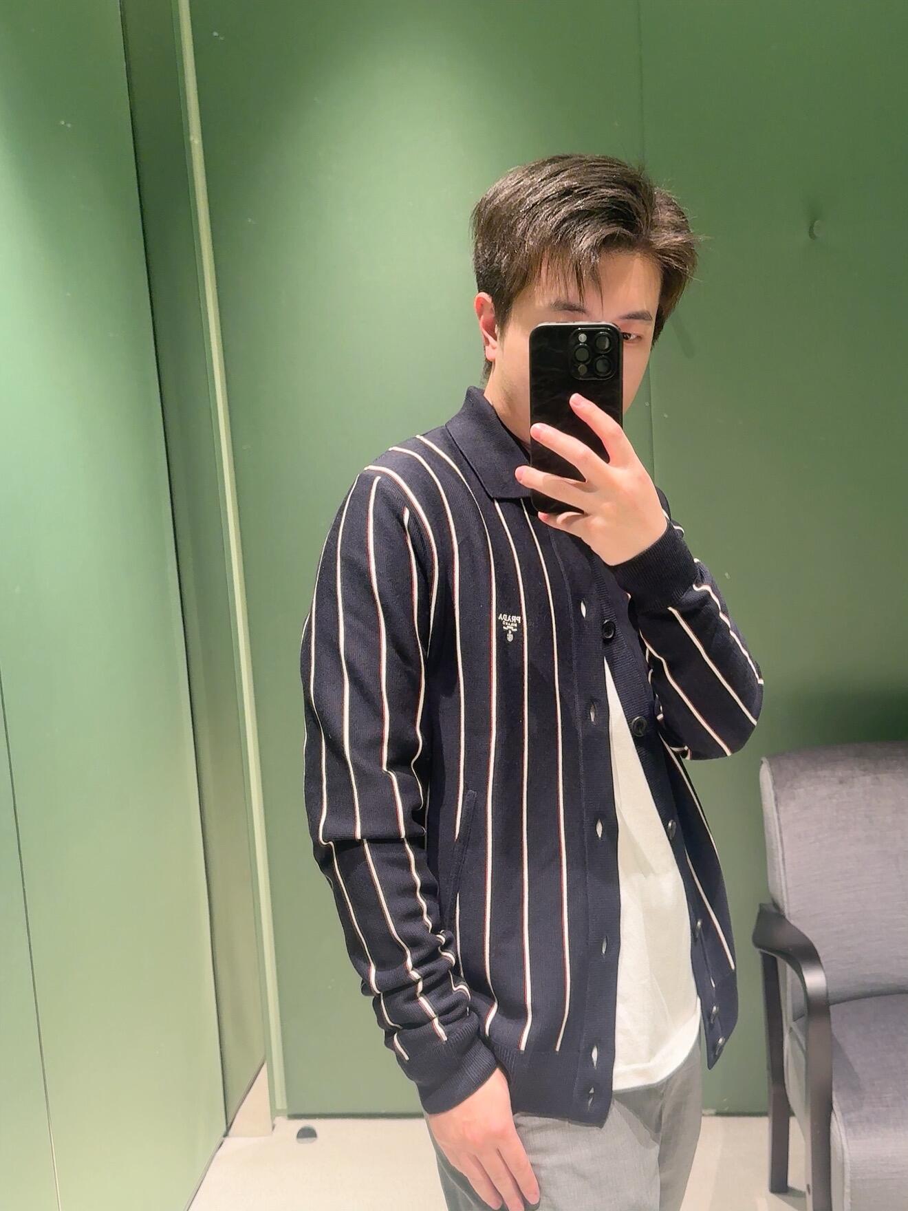BVG / 프라다 남성 여성 니트 코트