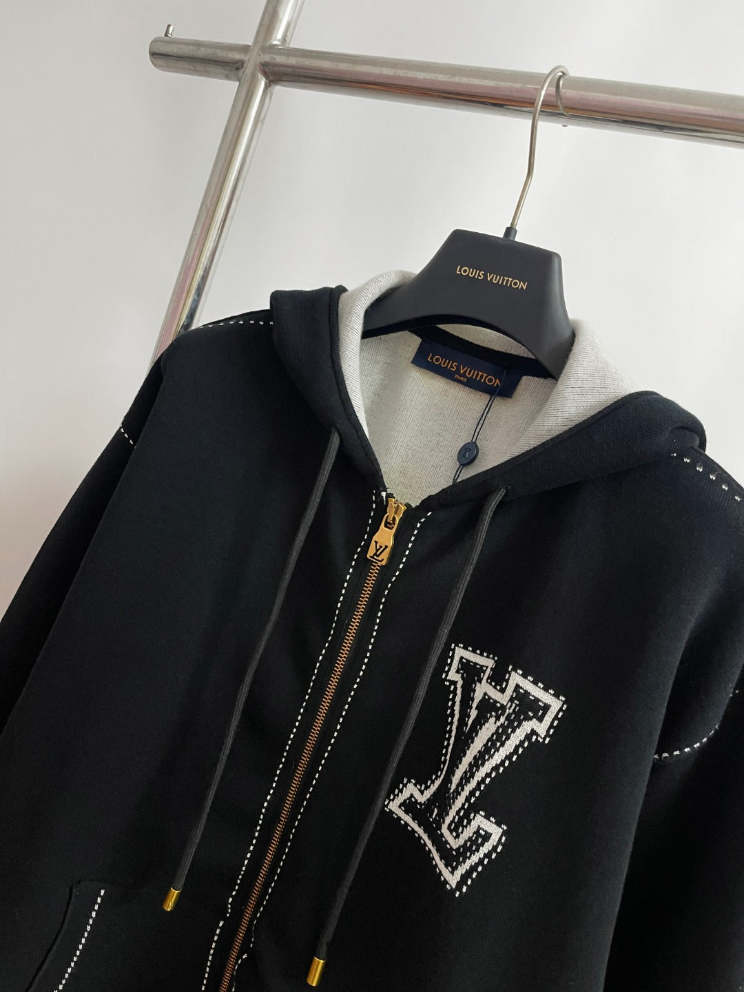 BVG / 루이비통 후드 코트