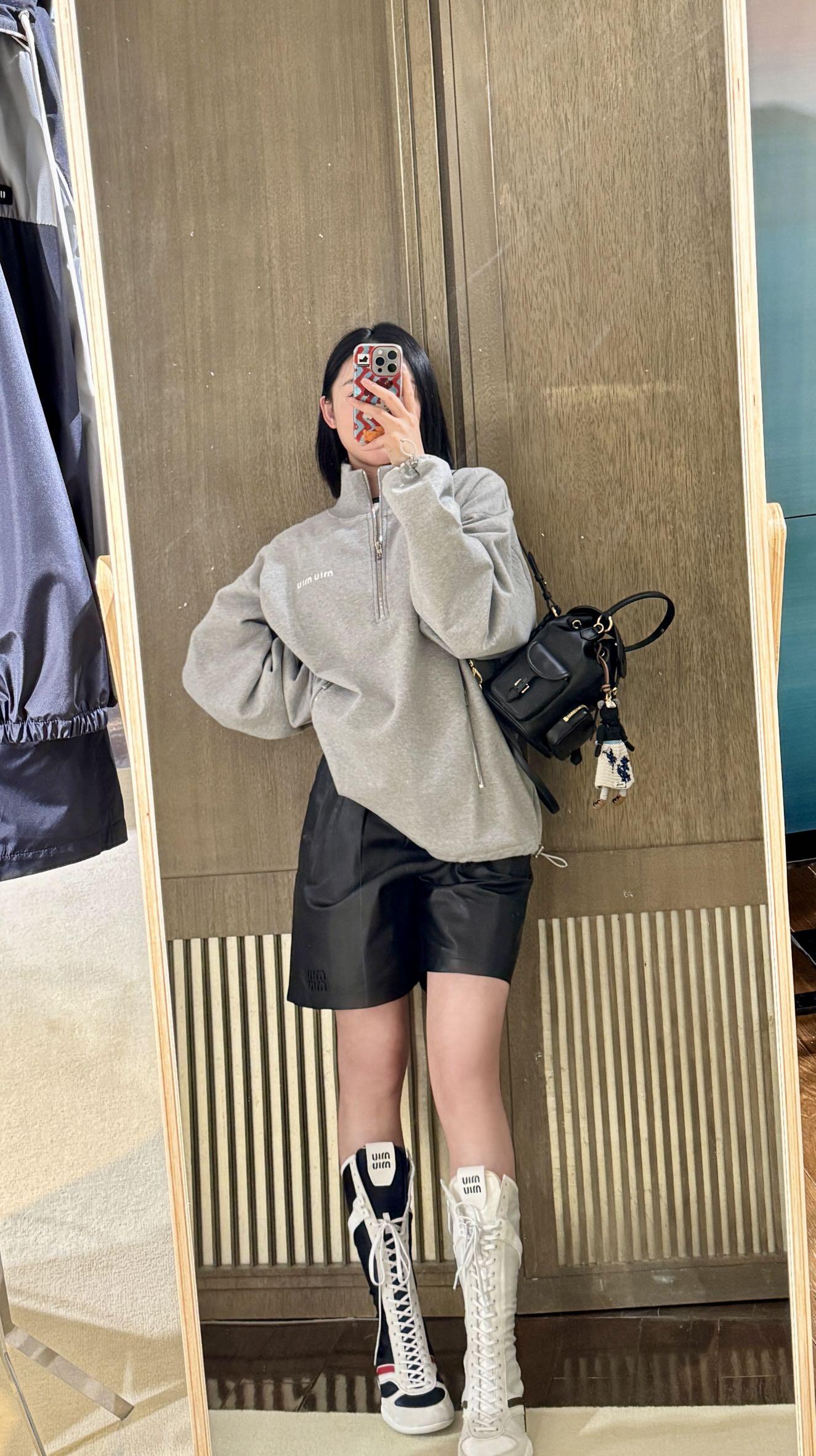 ZZLL / 미우미우 후드티