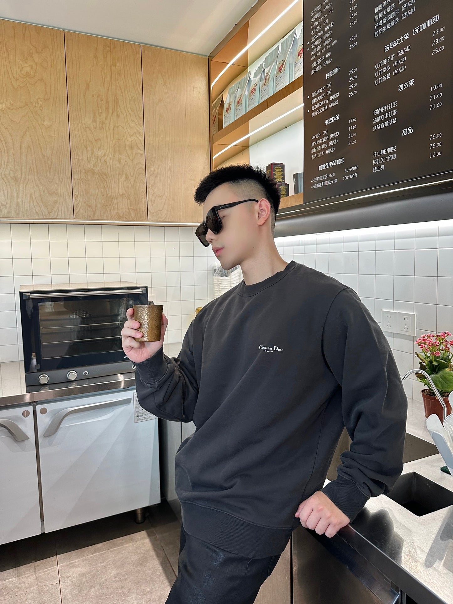 ZZLL / 디올 후드티