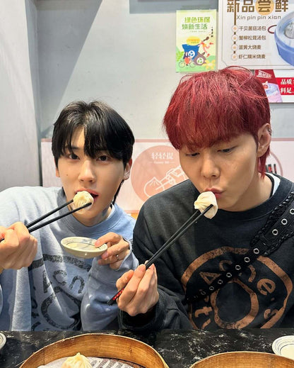 ZZLL / 아크네스튜디오 후드티