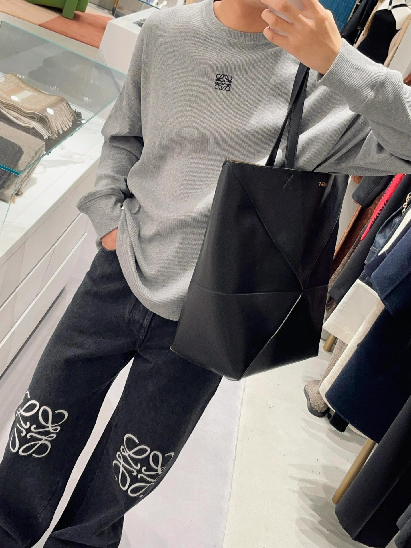 ZZLL / 로에베 긴팔티