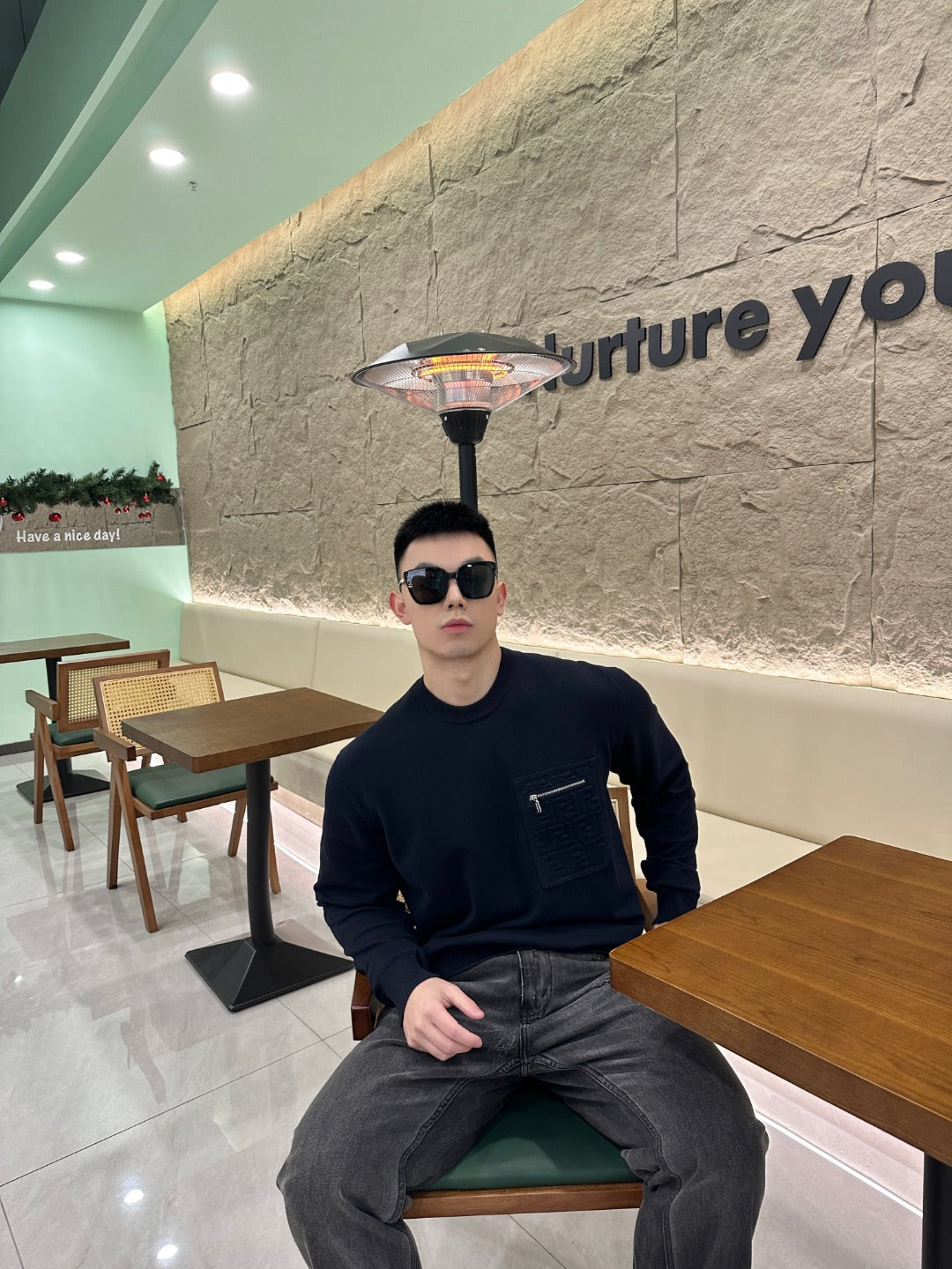 GTR / 펜디 네이비 니트