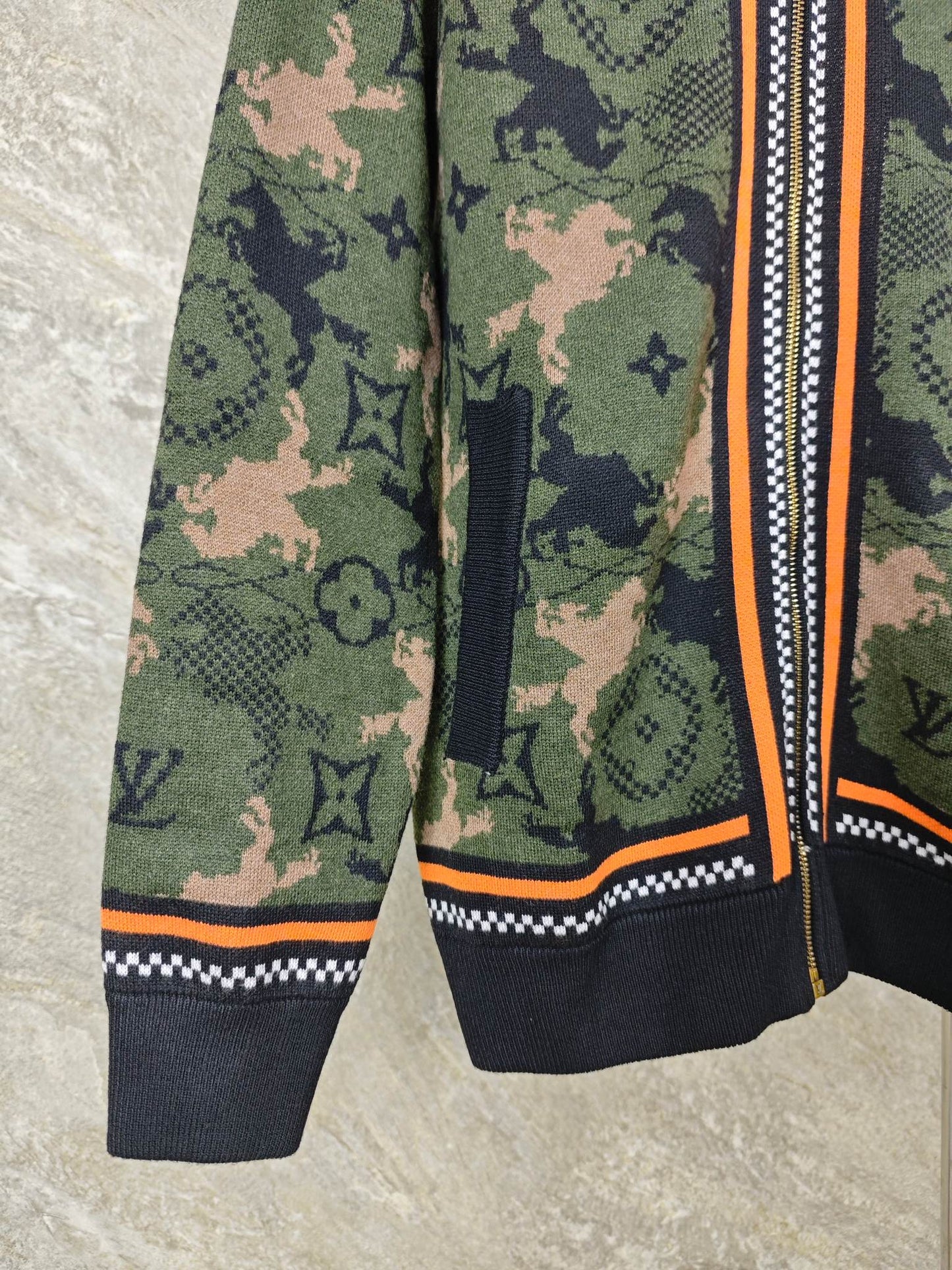 GTR / 루이비통 니트 코트