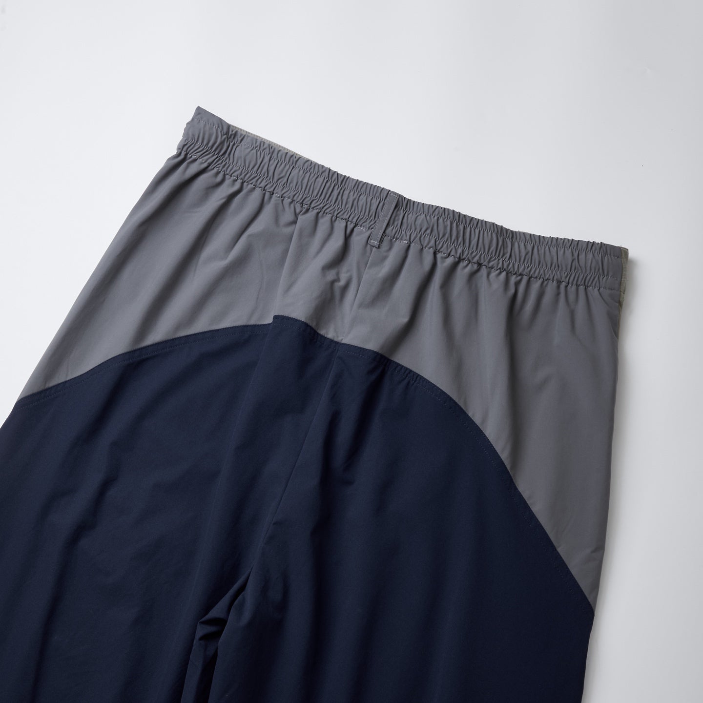 GTR / 발렌시아가 바지