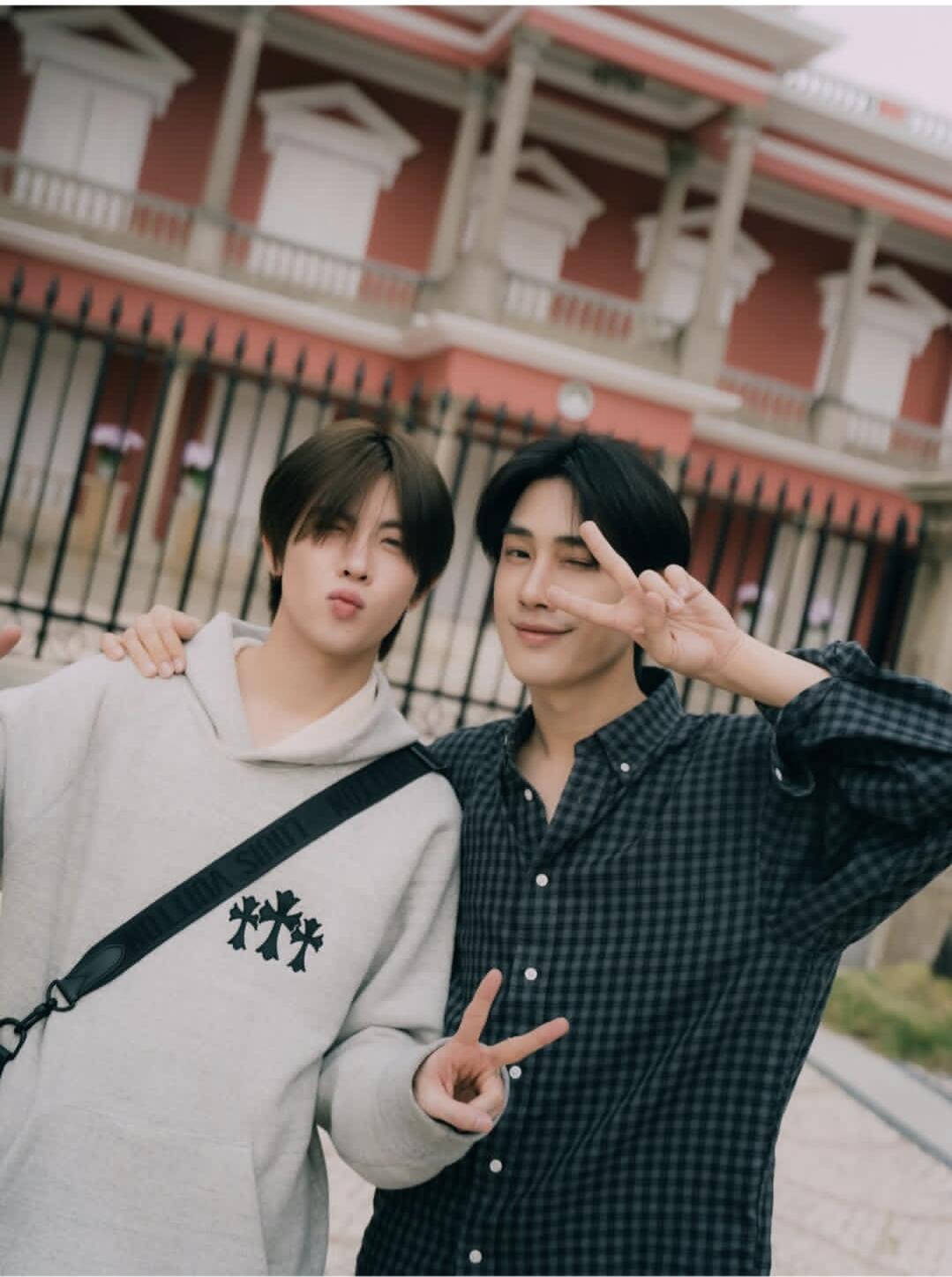 ZZLL / 크롬하츠 후드티