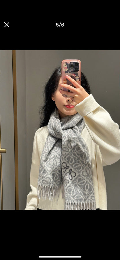 US / 로에베 머플러
