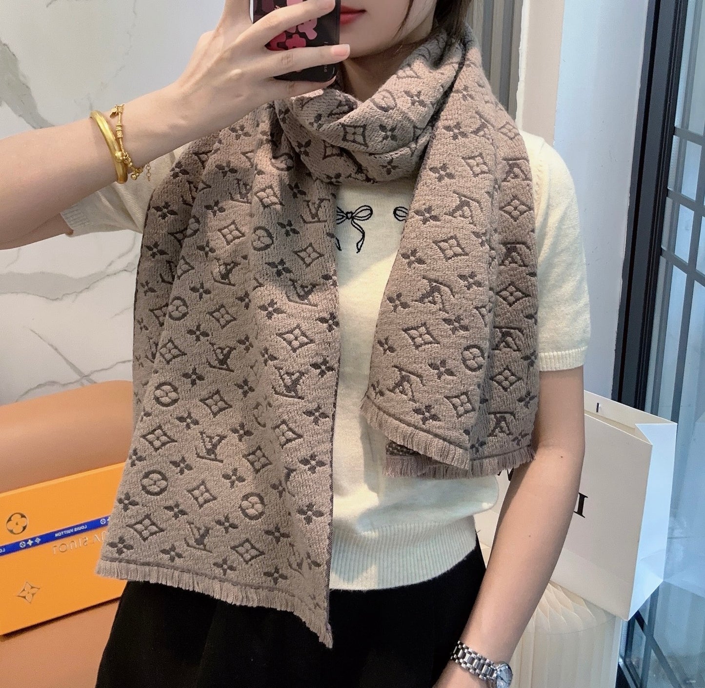 US / 루이비통  스카프