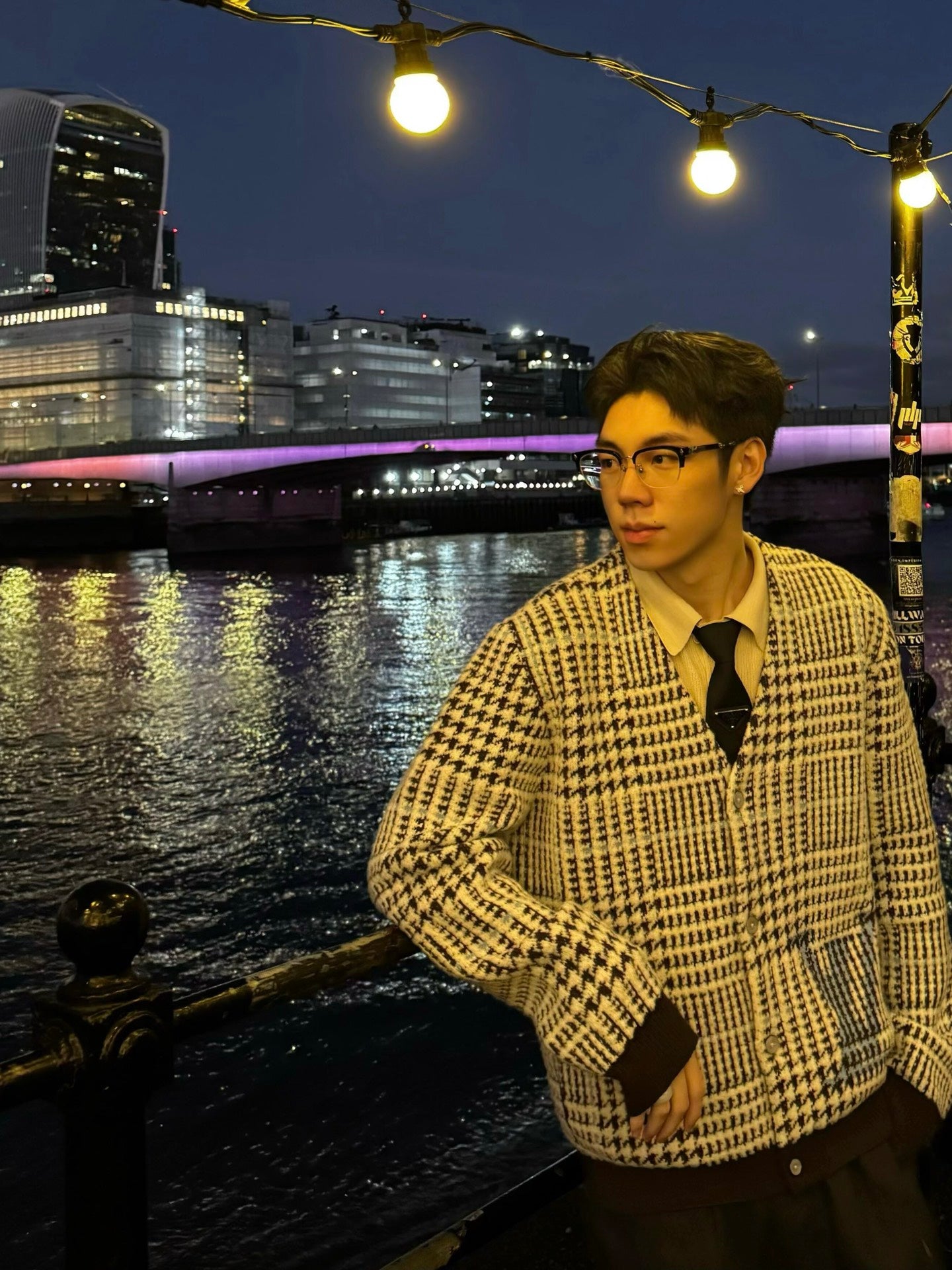 GTR / 루이비통 브이넥 카디건 스웨터