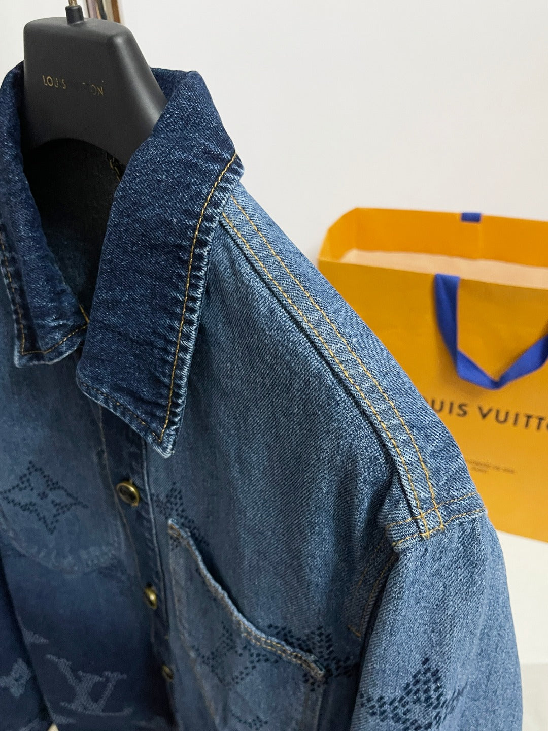 BVG / 루이비통 데님 코트