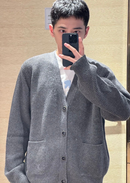 TJ셀러 / 루이비통 자수 캐시미어 카디건