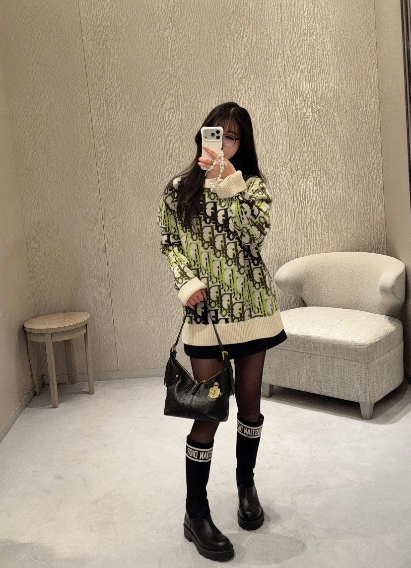 GTR / Dior 라운드 스웨터