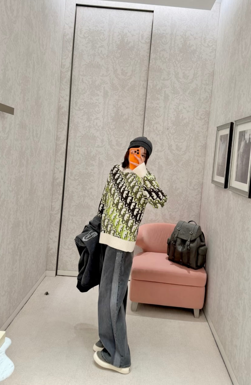 GTR / Dior 라운드 스웨터