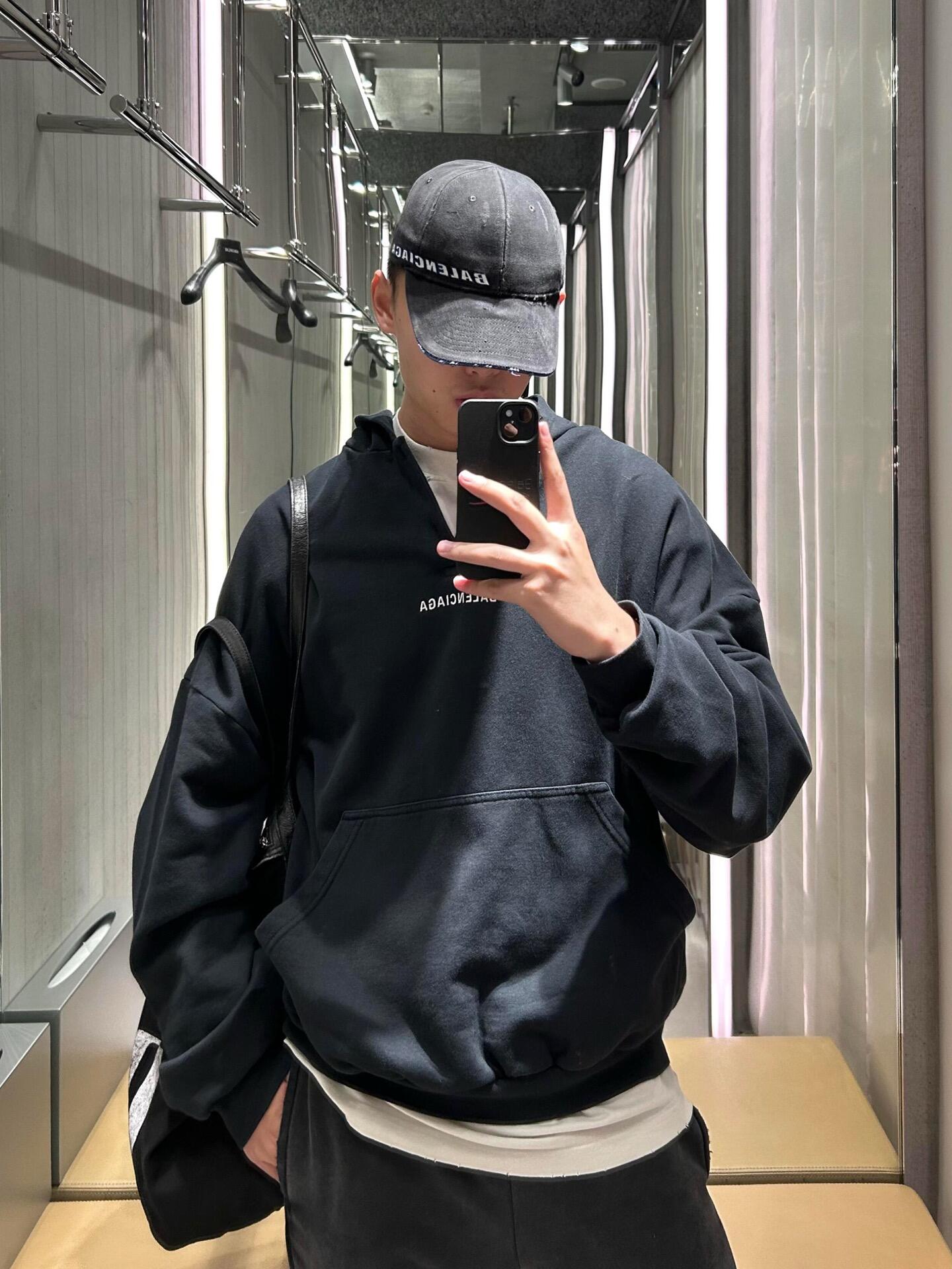 BVG / 발렌시아가 후디