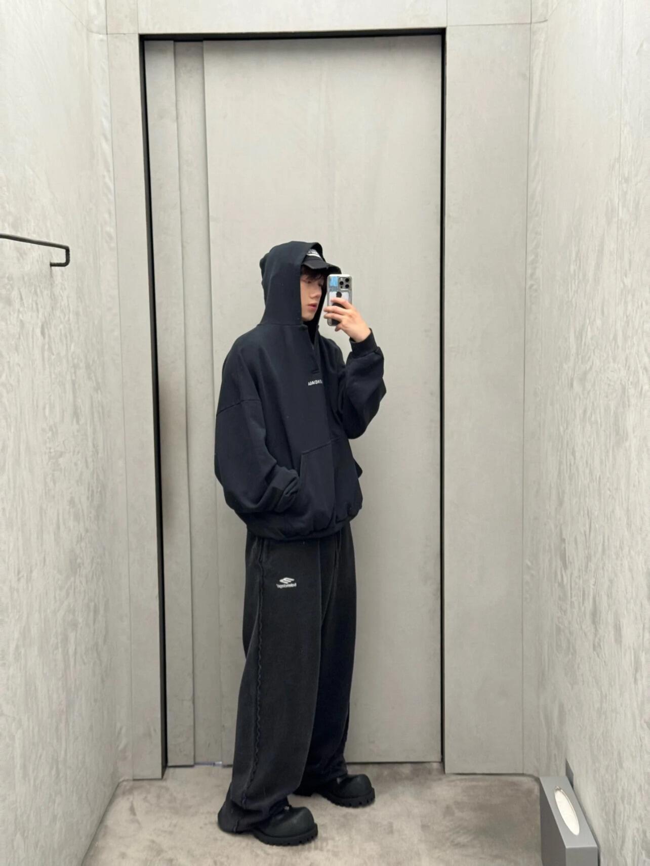 BVG / 발렌시아가 후디