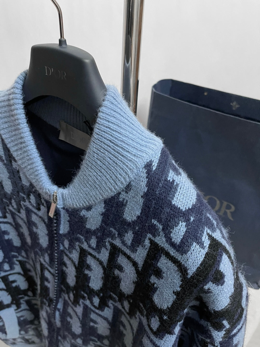 BVG / 디올 니트 코트