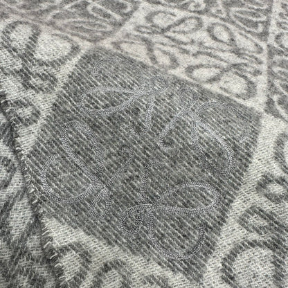 Xinjo / Loewe Scarf