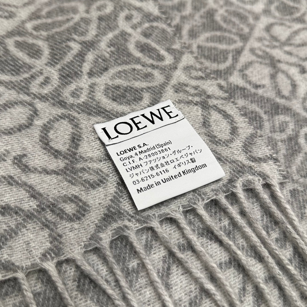 Xinjo / Loewe Scarf