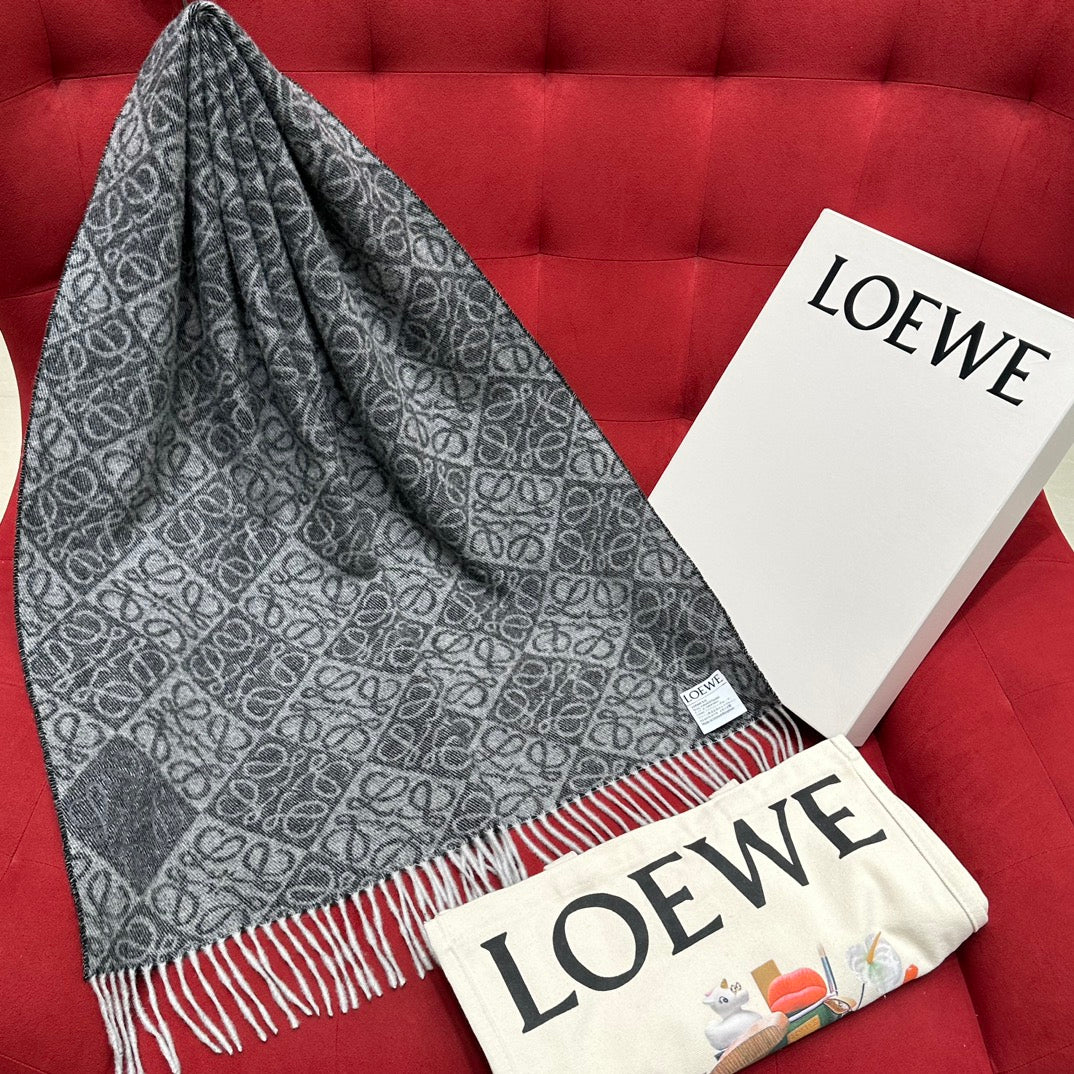 Shinjo / Loewe Scarf