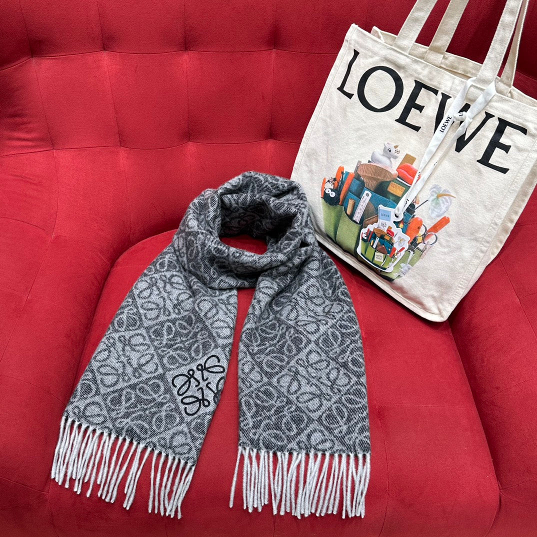 Shinjo / Loewe Scarf