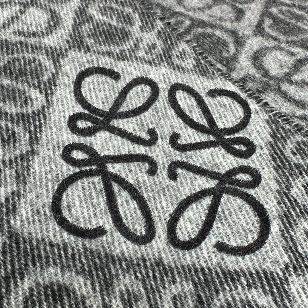 Shinjo / Loewe Scarf