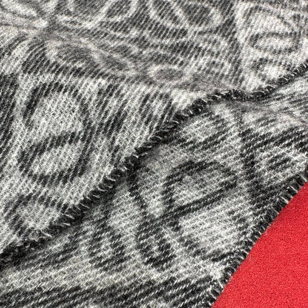 Shinjo / Loewe Scarf