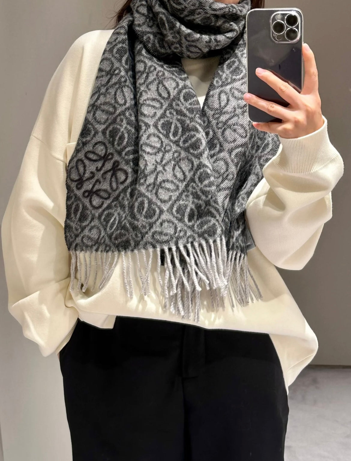 신조 / 로에베 스카프