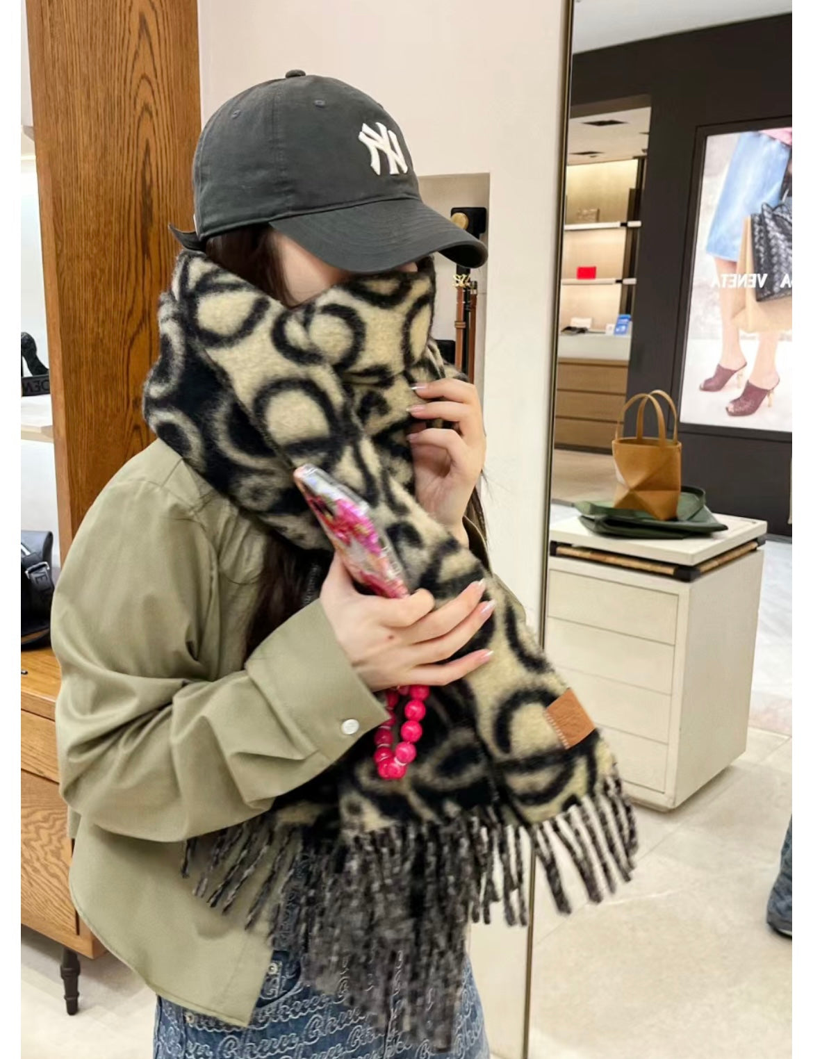 신조 / 로에베 스카프