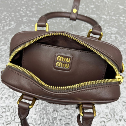 카타 / 미우미우 네모난 볼링 백