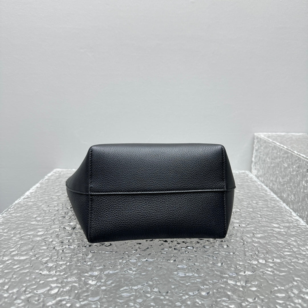 카타 / 더로우가죽 tote 핸드백
