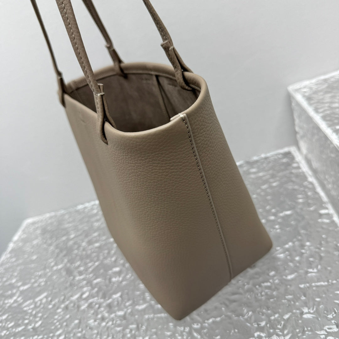 카타 / 더로우 가죽 tote 핸드백