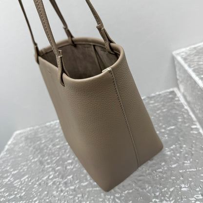 카타 / 더로우 가죽 tote 핸드백