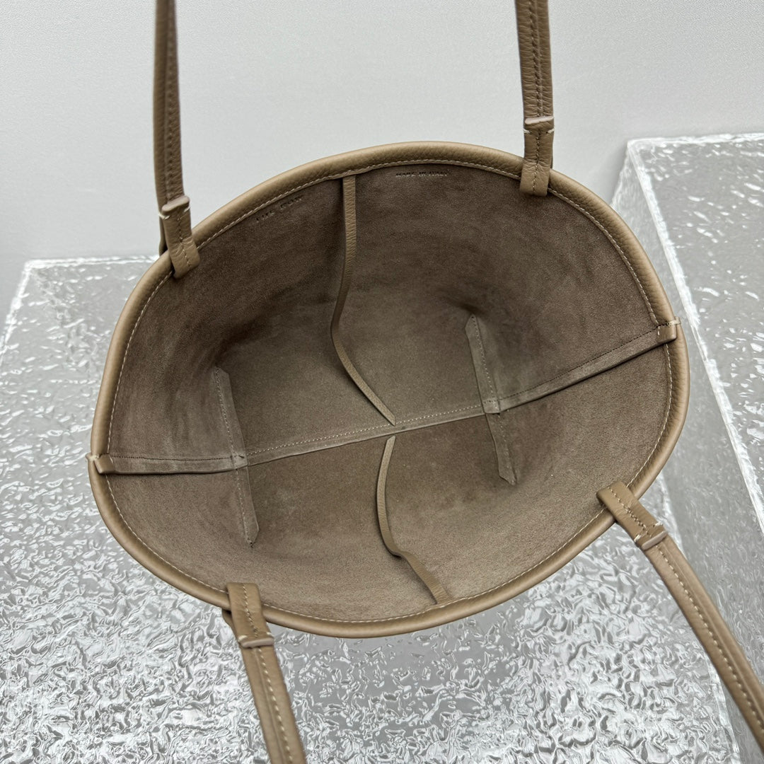 카타 / 더로우 가죽 tote 핸드백