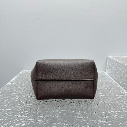 카타 / 더로우 가죽 tote 핸드백